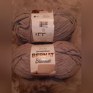 Bernat YARN w/ daisy print tote